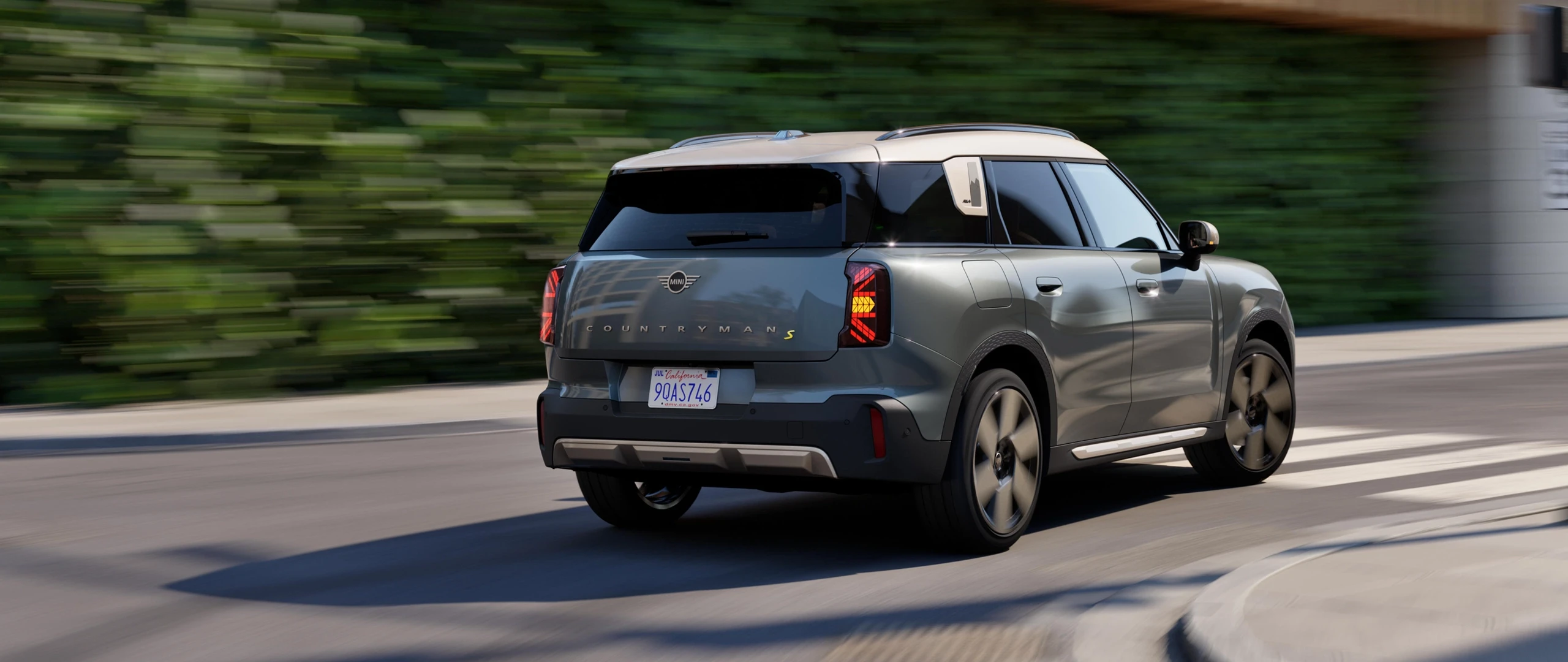 All-Electric MINI Countryman - Stage