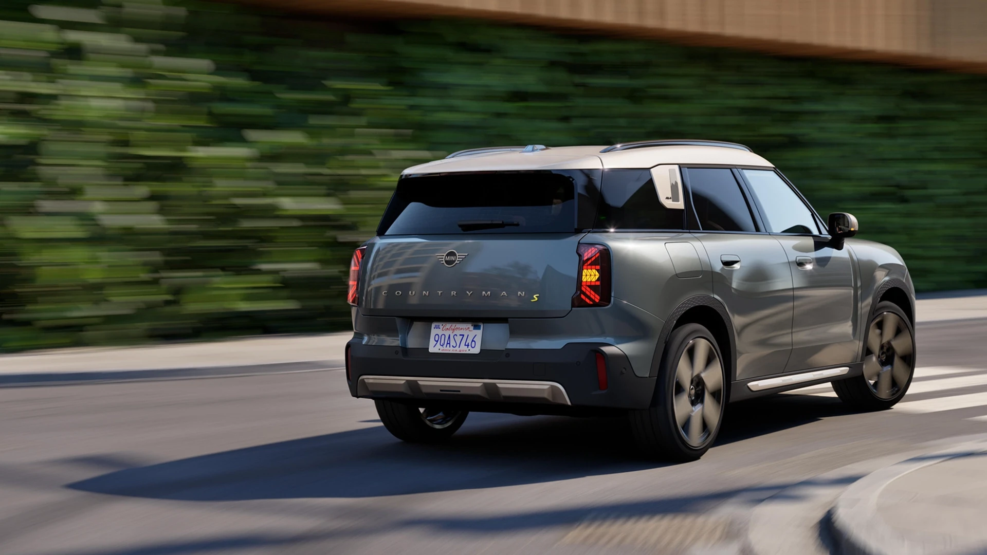 All-Electric MINI Countryman - Stage