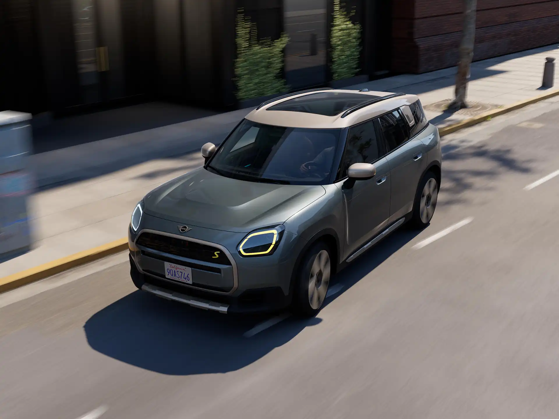 All-Electric MINI Countryman - test drive teaser