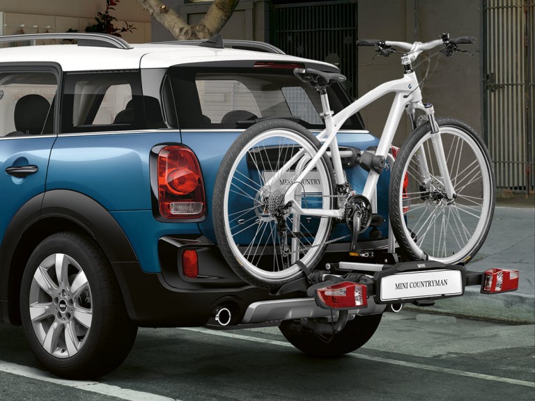 Test your MINI's tyre pressure