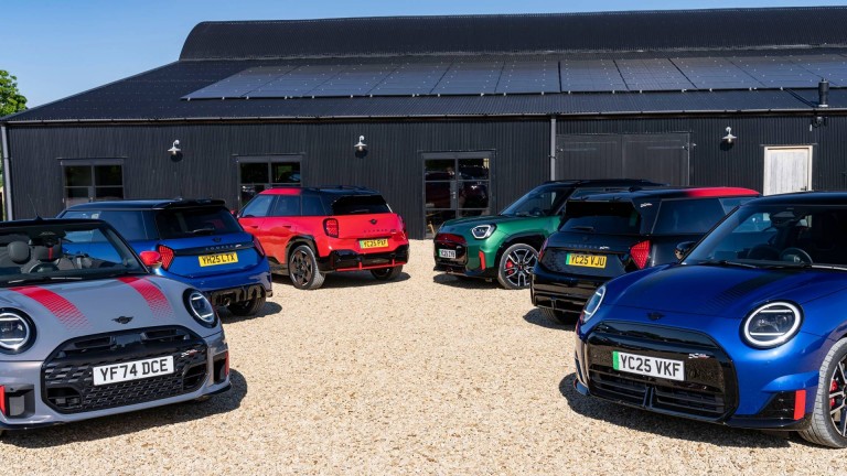 MINI 4 Car Range