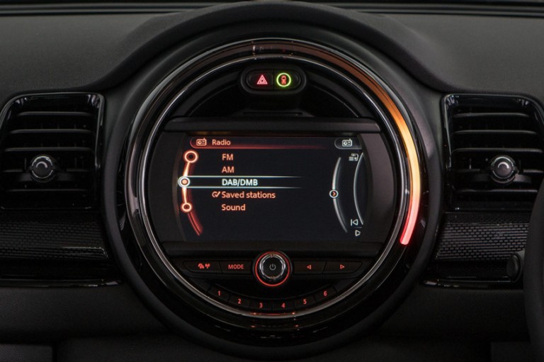 MINI Black Pack Clubman Explore MINI UK