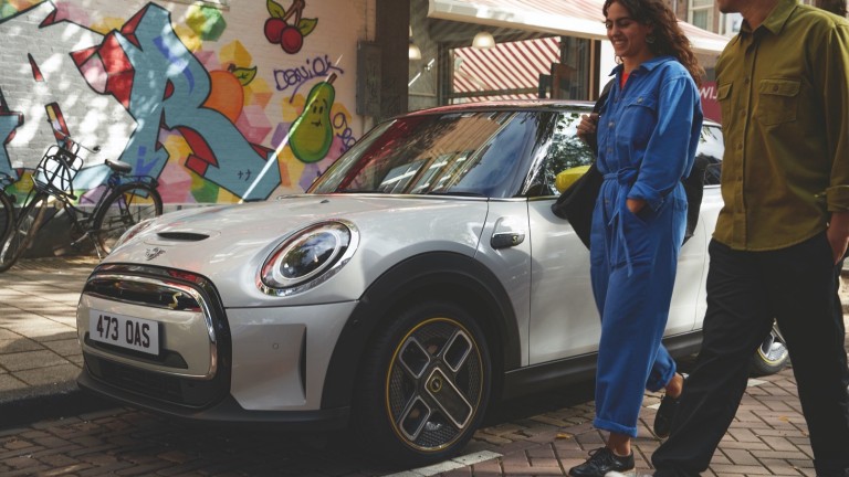 FIND A MODE TO SUIT YOUR MOOD.