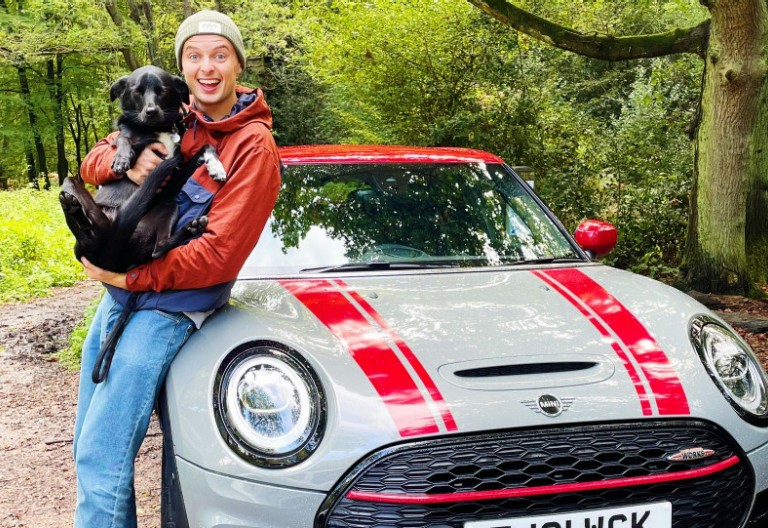 Poodle in a MINI