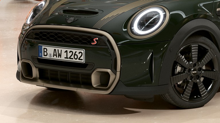 MINI Resolute Edition – bumper and grille – design accents