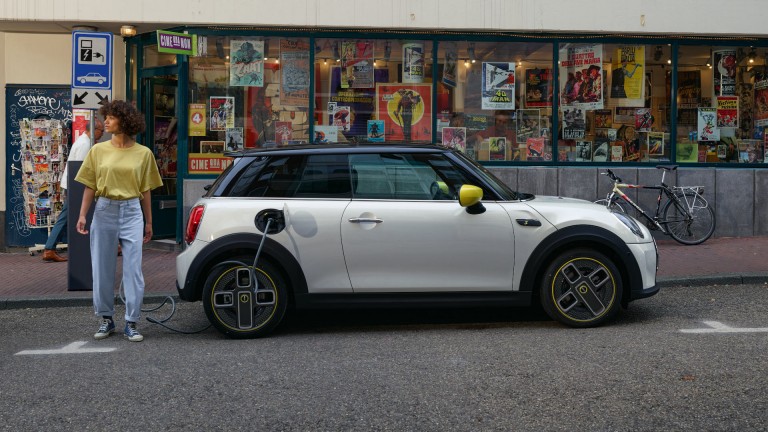 MINI Electric front
