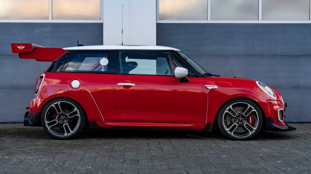 MINI JCW Nürburgring side view