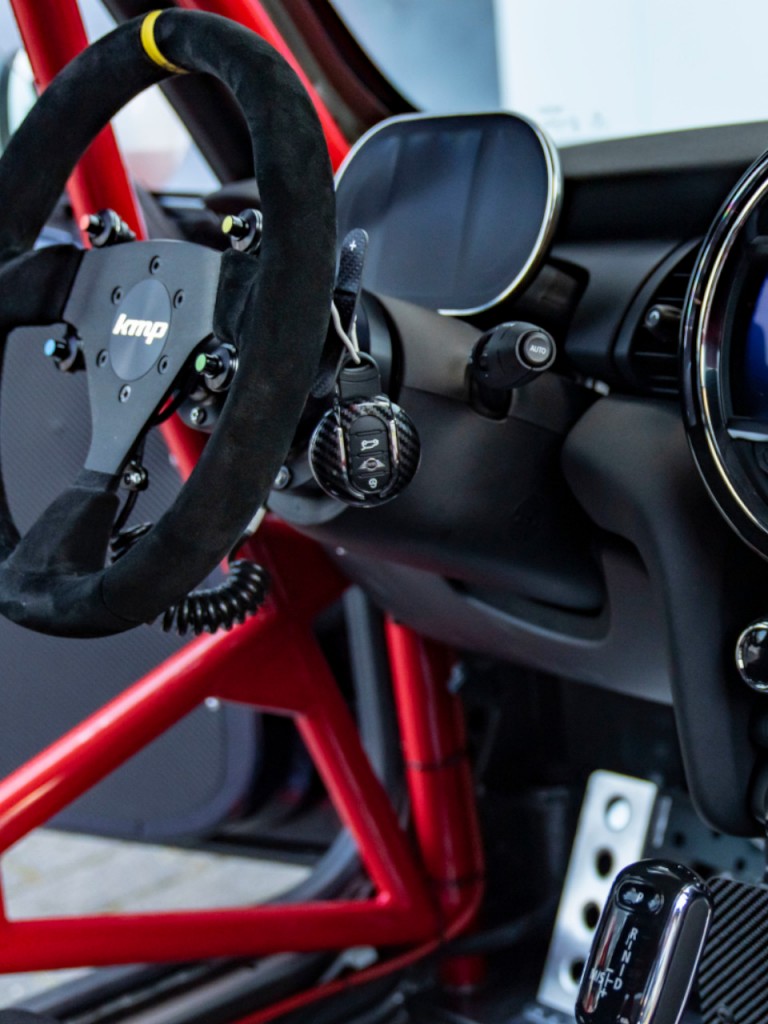 MINI JCW Nürburgring dashboard 