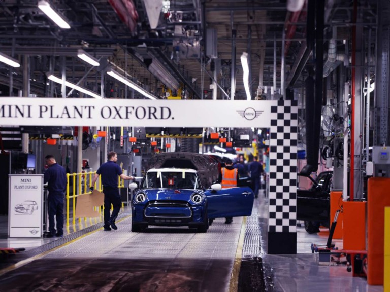 MINI Plant Oxford Tour - BMW Group iFACTORY EXPERIENCE