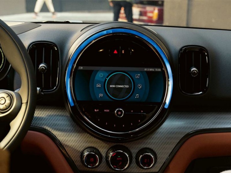 MINI Connected – MINI cockpit – voice recognition  