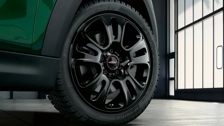 Close up of a MINI with tailor-made wheels and tyres