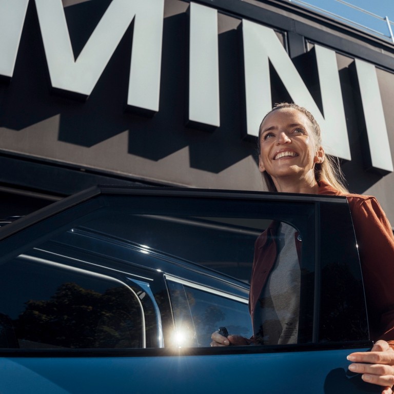 Amy_Shore_MINI_4_Working