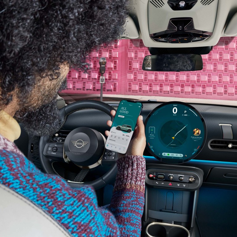 MINI Cooper 3-door - mosaic - digital experience