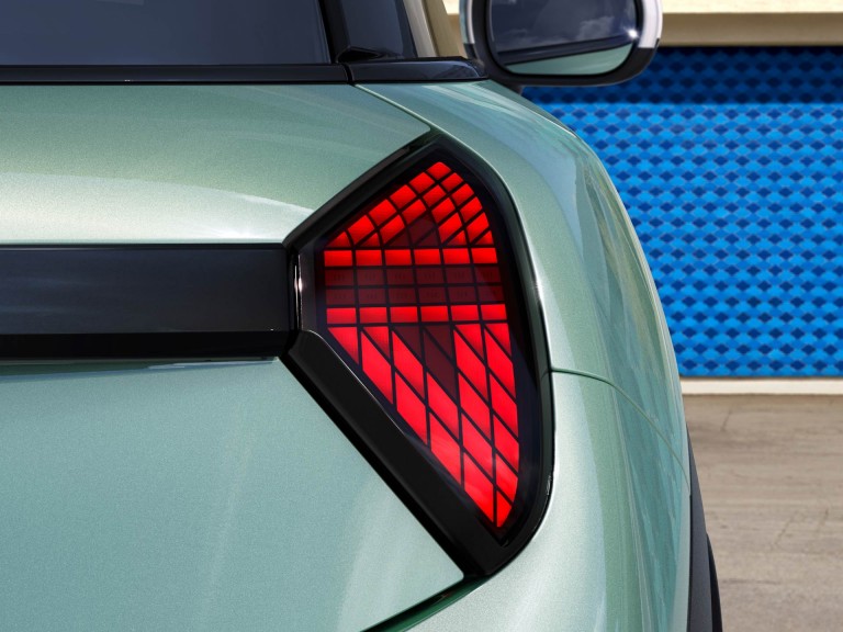 MINI Cooper 3-doors - exterior - rear lights
