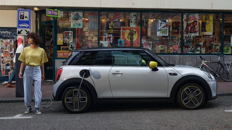 MINI Electric cruise control