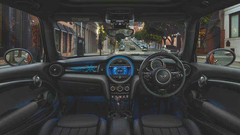 MINI 5-door Hatch dashboard