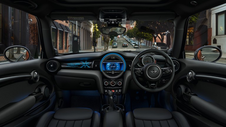 MINI 5-door Hatch dashboard